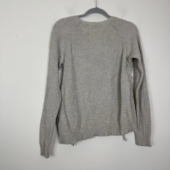 Royal Robbin’s Woman’s Gray Long Sleeve Lace Up Side Sweater Standard Fit Small - Picture 6 of 6